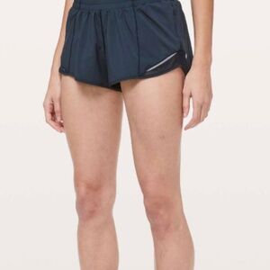 Lululemon Hotty Hot Short II *2.5" True Navy